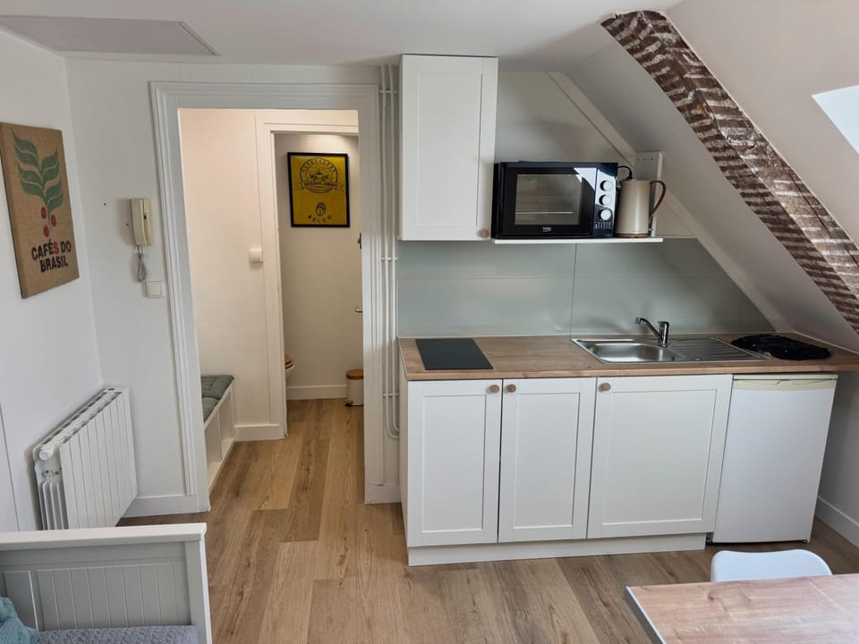 Toilet, Kitchen or kitchenette