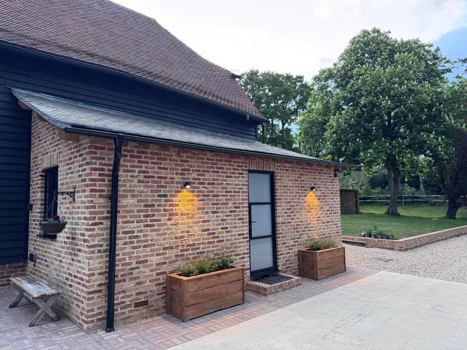 The Heritage Hideaway Apartment in Crawley