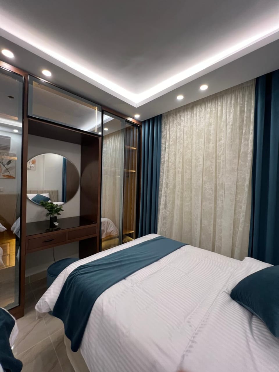 Your kingdom is just a One step from all services Apartment in Cairo Governorate