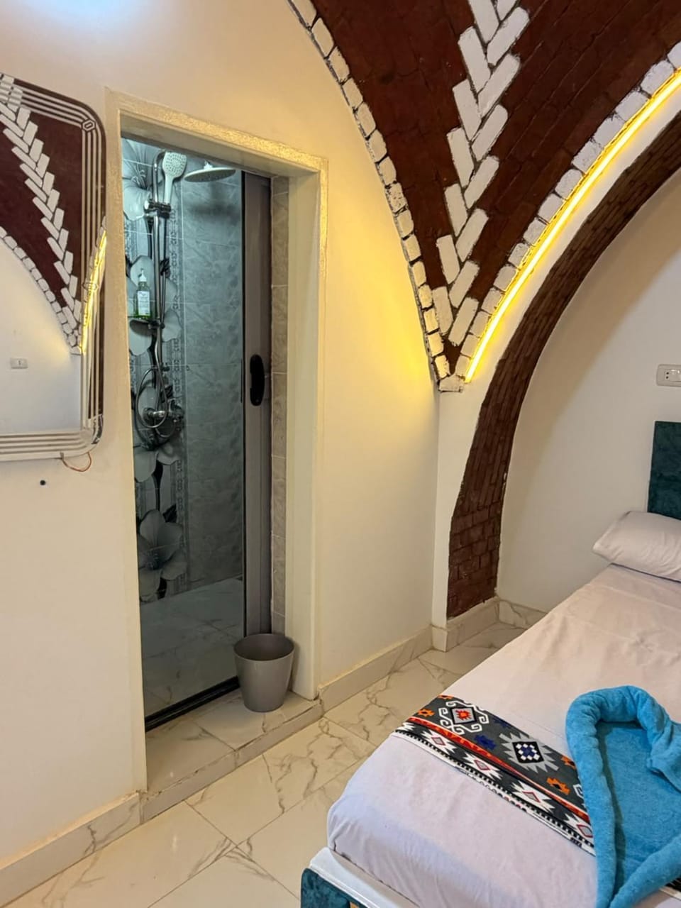 Shower, Bed, Bathroom, Photo of the whole room, Bedroom