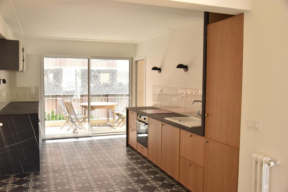 Les Fleurs 3 Ch 3 S de bain Apartment in Antibes