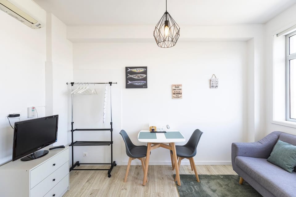 Communal lounge/ TV room, Living room, Seating area