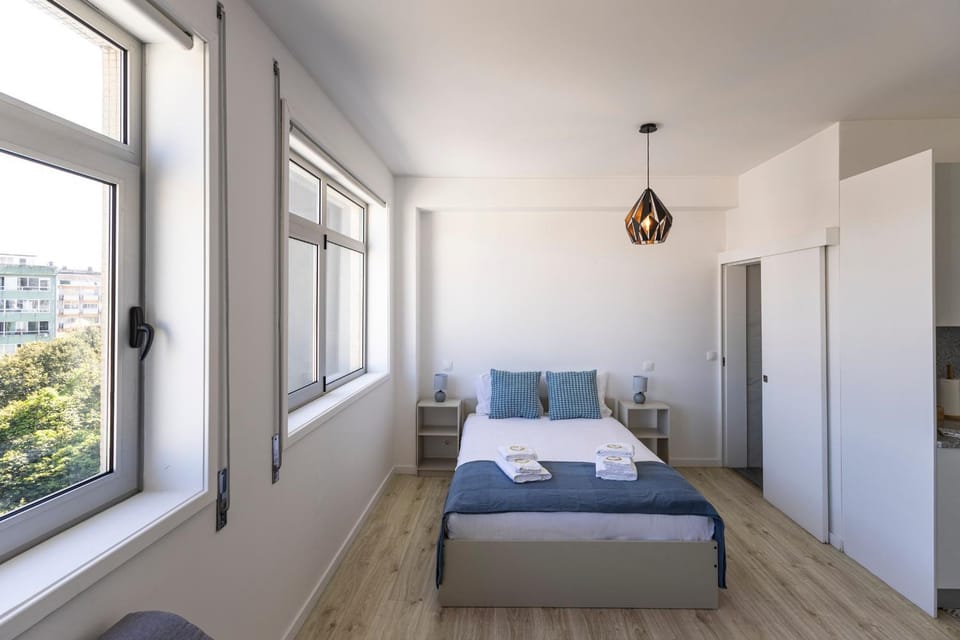 Bed, Living room, Bedroom