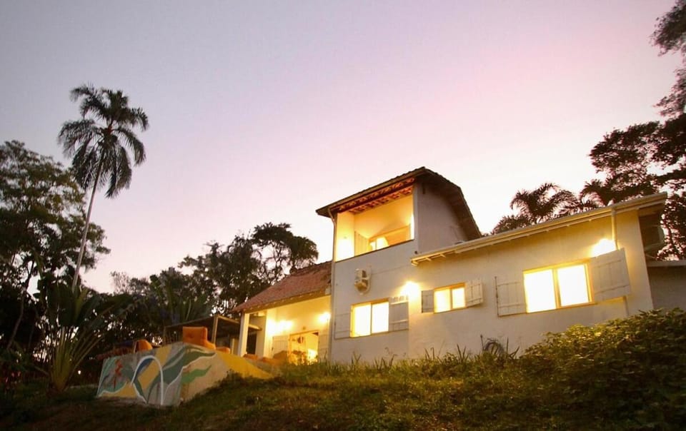 Casa Amarela Arte Natureza e Conforto House in Paraty