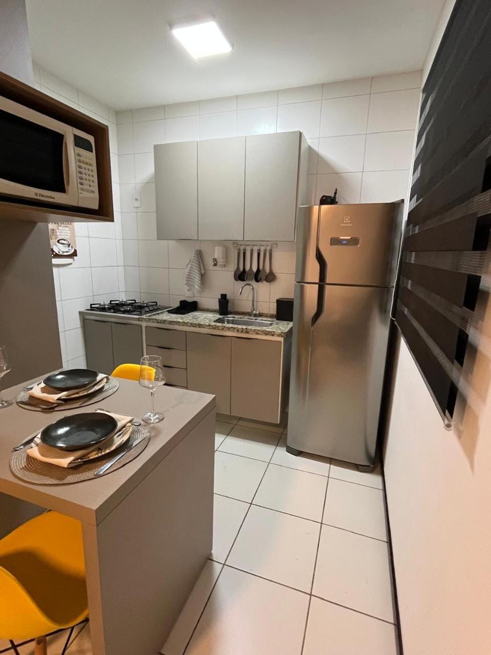 Kitchen or kitchenette, Meals, stove