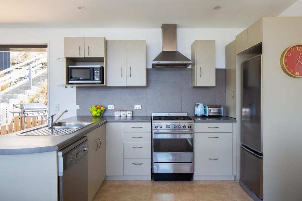 oven, stove, kitchen