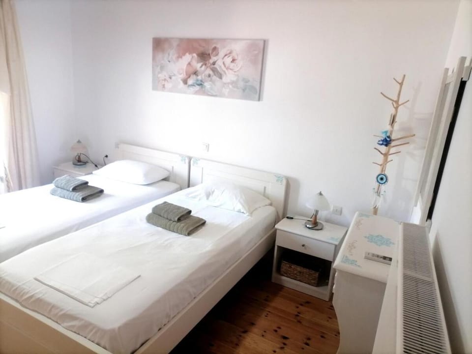 Bedroom, Garden view