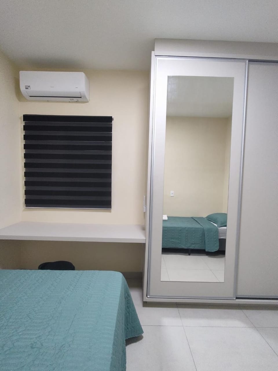 Bedroom, wardrobe, air conditioner