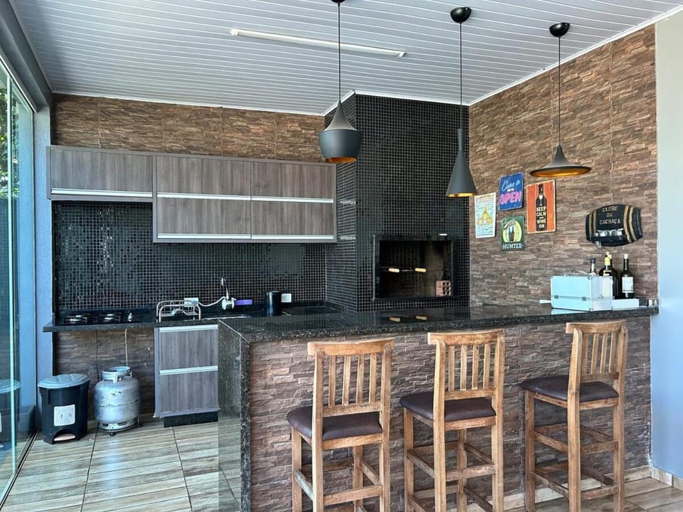 Coffee/tea facilities, Kitchen or kitchenette, Dining area, pet friendly, stove