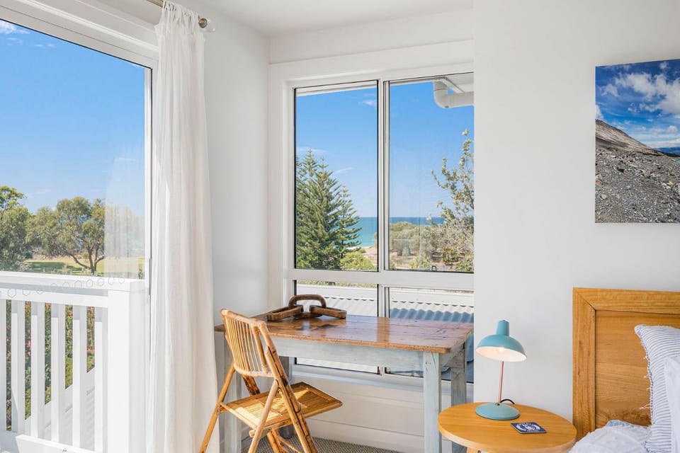 Salt Spray - Multi Room - 1, 2 or 4 bedrooms available House in Camden Haven