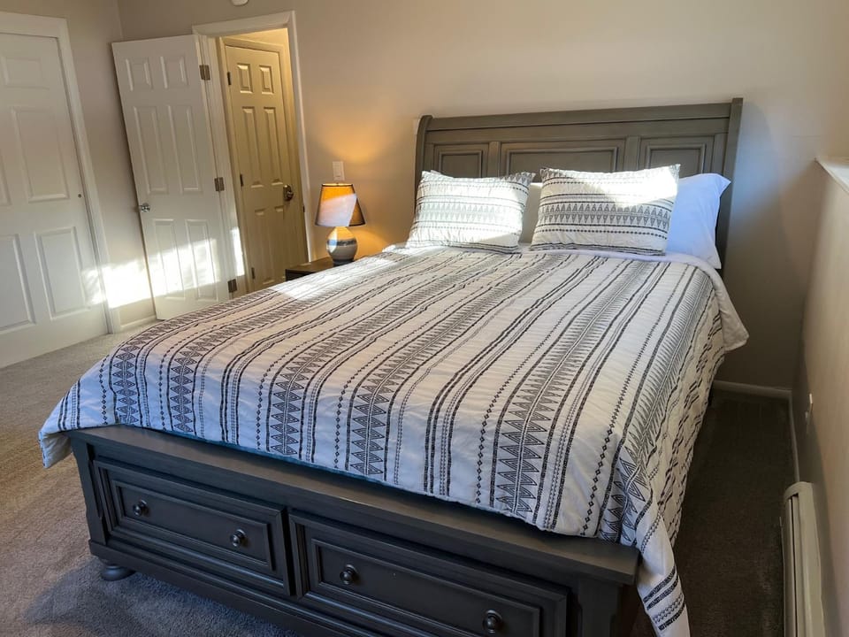 Downtown Coastal Trail 2 BDR 1 BTH Sleeps 2-6 Apartment in Anchorage