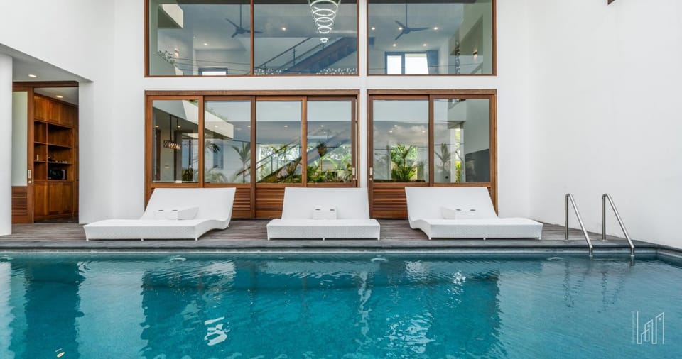 Property building, Pool view, Swimming pool, sunbed