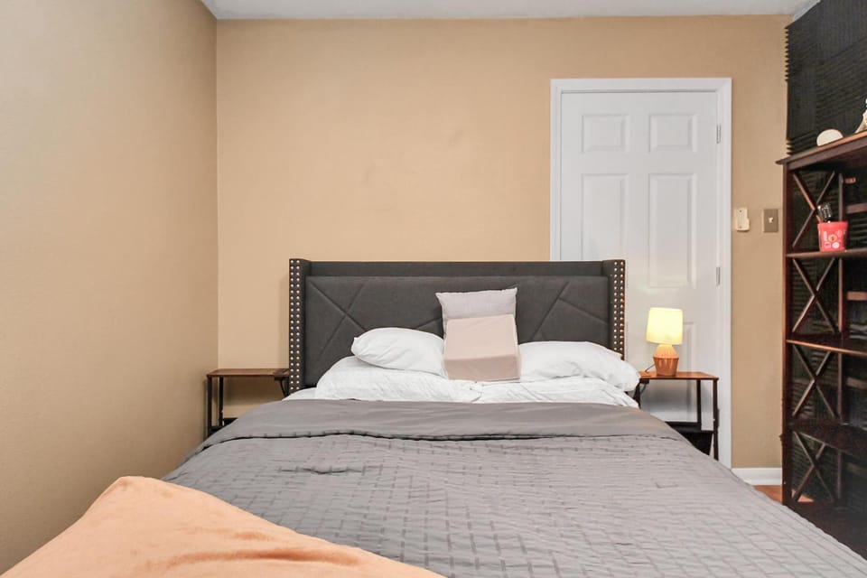 Bed, Bedroom, Internal: Not applicable to any particular room