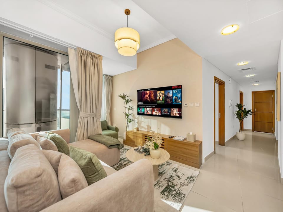 Communal lounge/ TV room, TV and multimedia, Living room, Seating area, Evening entertainment