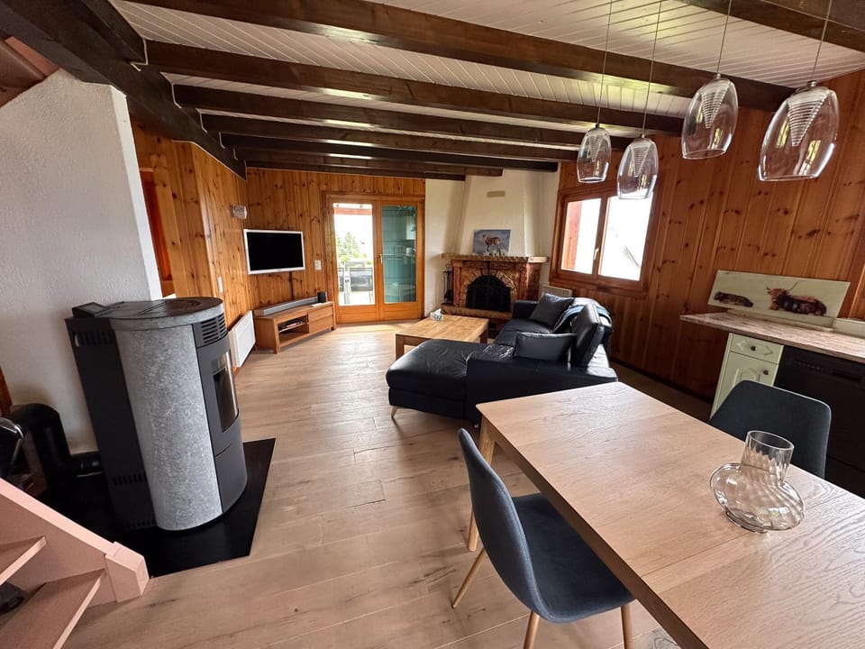 Communal lounge/ TV room, Living room, heating