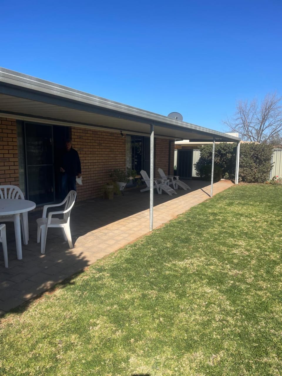 Quiet court easy stroll shops 500 metres from Centro House in Mildura