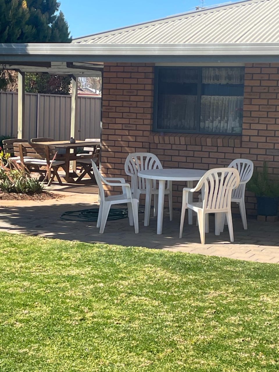 Quiet court easy stroll shops 500 metres from Centro House in Mildura