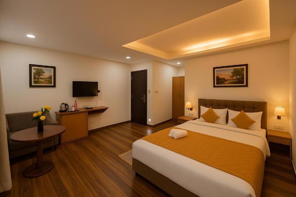 Hotel Yeasel continental by Staynest 100 meter from Ridge Park Hotel in India