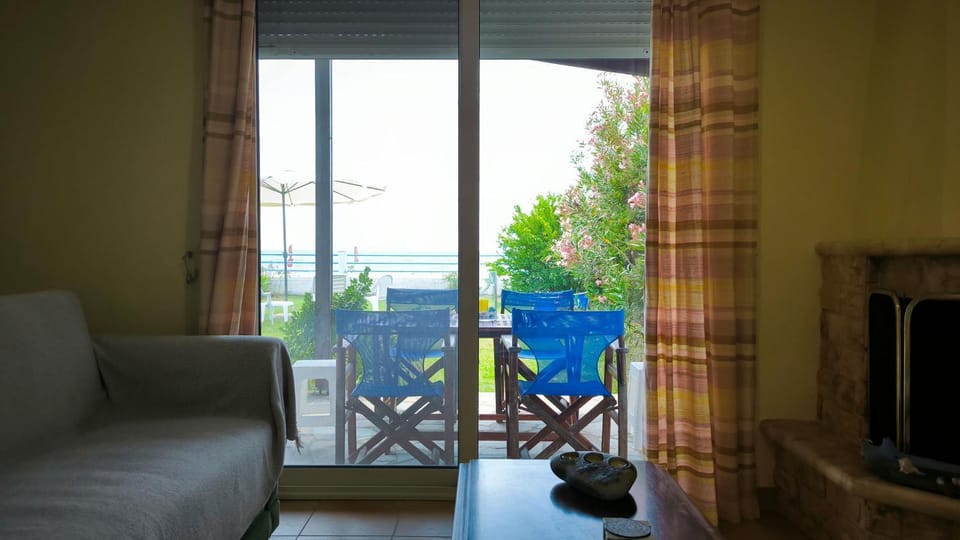 Living room, Sea view