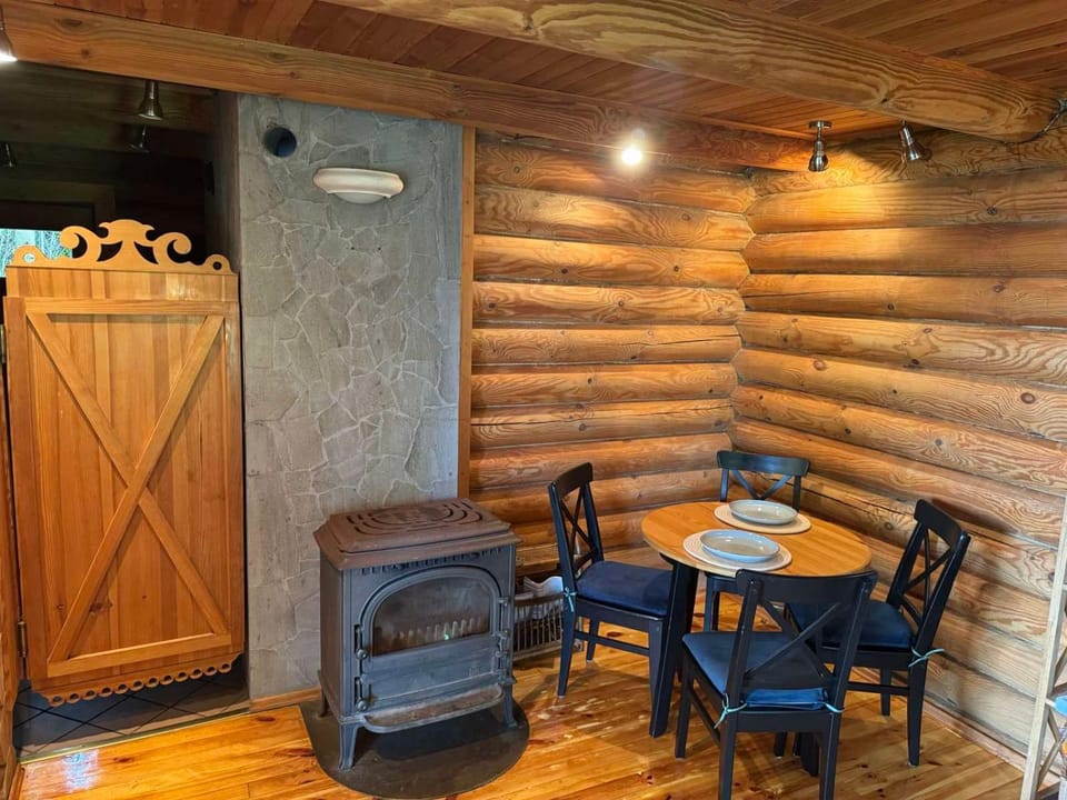 Pirtis ant ežero kranto House in Vilnius County, Lithuania