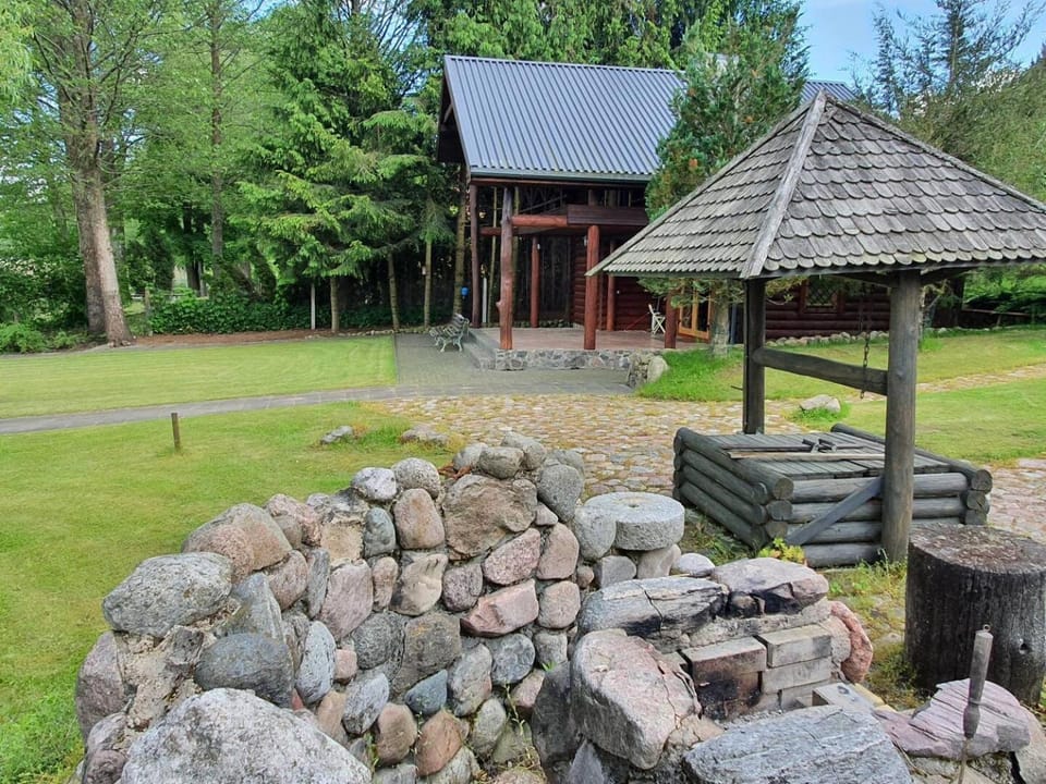Pirtis ant ežero kranto House in Vilnius County, Lithuania