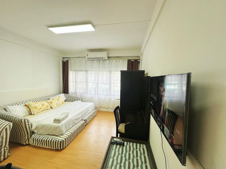Top Location! 800m MRT Rama9 Apartment in Bangkok