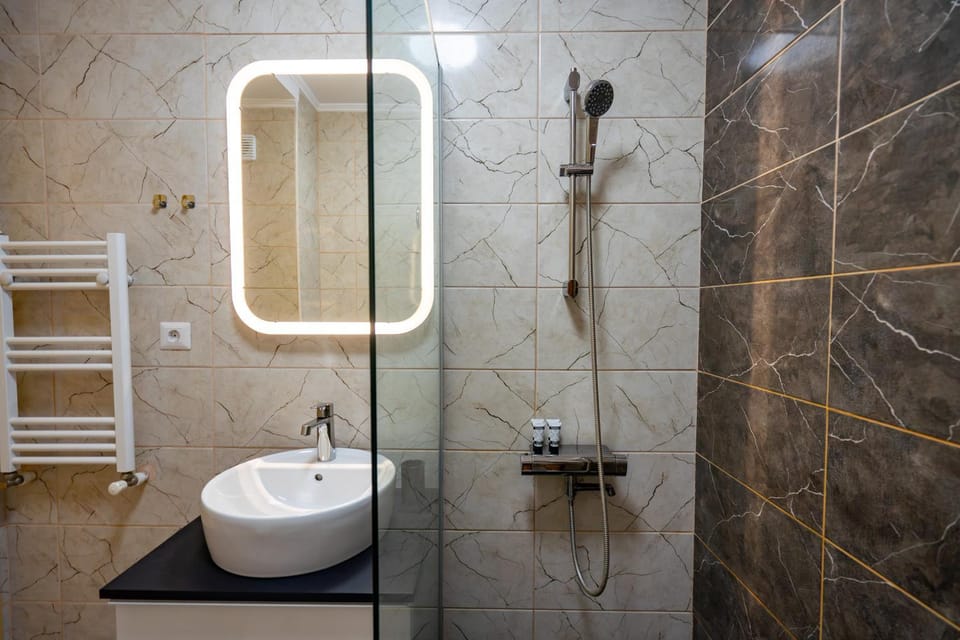 Shower, Bathroom