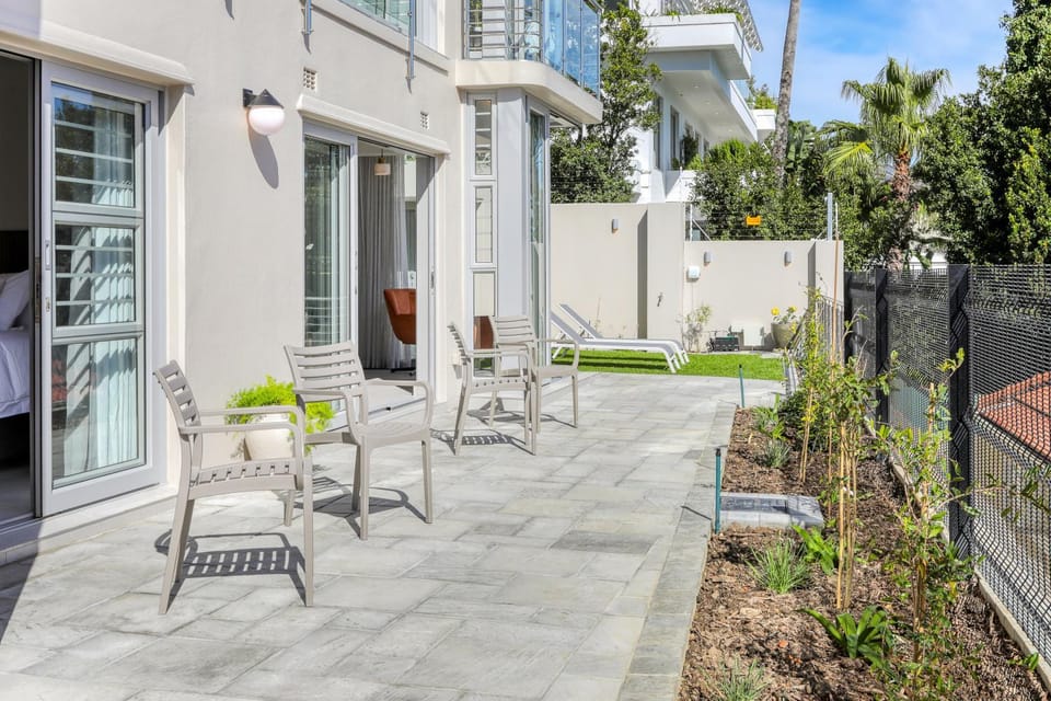 Modern Beach House, Ocean Views, Short walk to Clifton Beach - Lisburn On Clifton Beach House Apartment in Cape Town