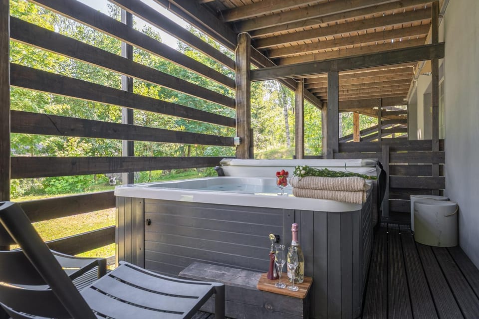 Hot Tub, Balcony/Terrace