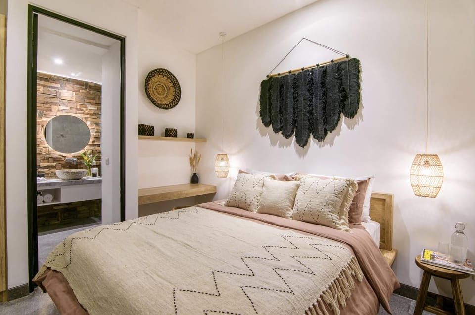 Sleeps 20 people close to Finns Beach Club & Atlas Villa in North Kuta