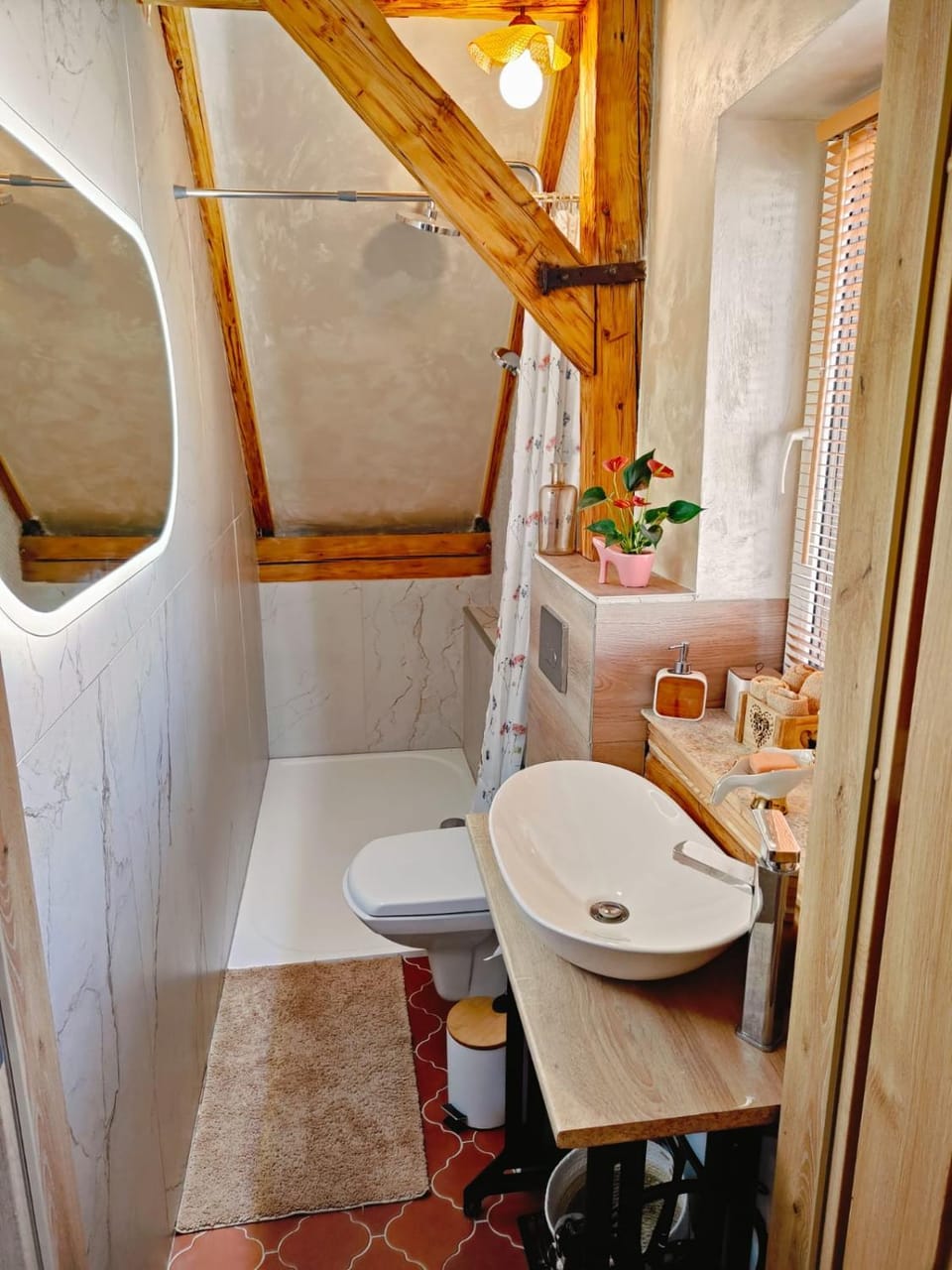 Shower, Toilet, Bathroom