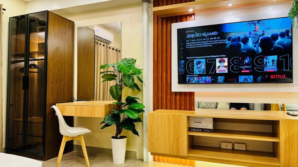 MOA Newly Turn Over 1 bedroom with balcony PRIER Place Hotel in Pasay