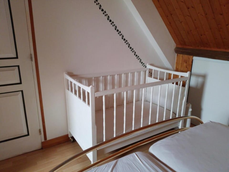 cot