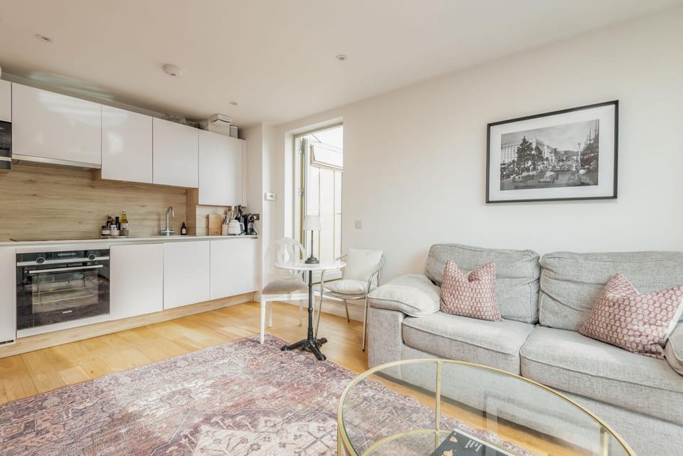 Communal lounge/ TV room, Living room