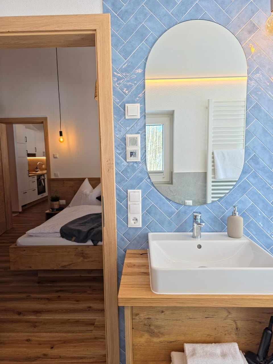 Bathroom, Bath, towels