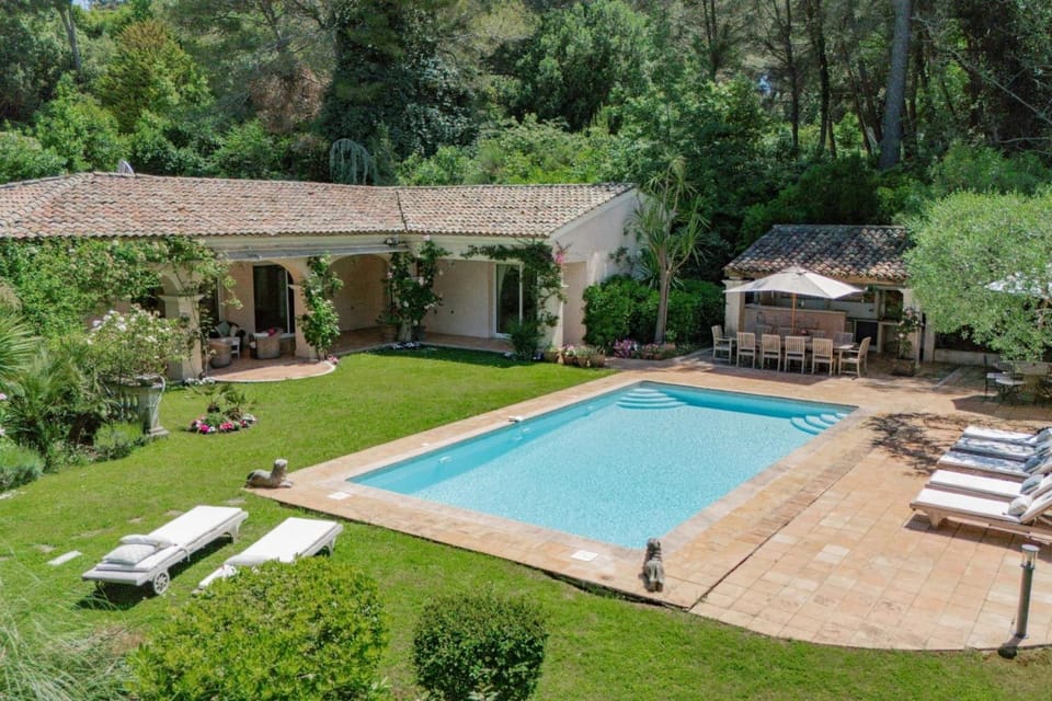 REF 1849 - Cannes - Villa Provencal Style to rent Villa in Mougins
