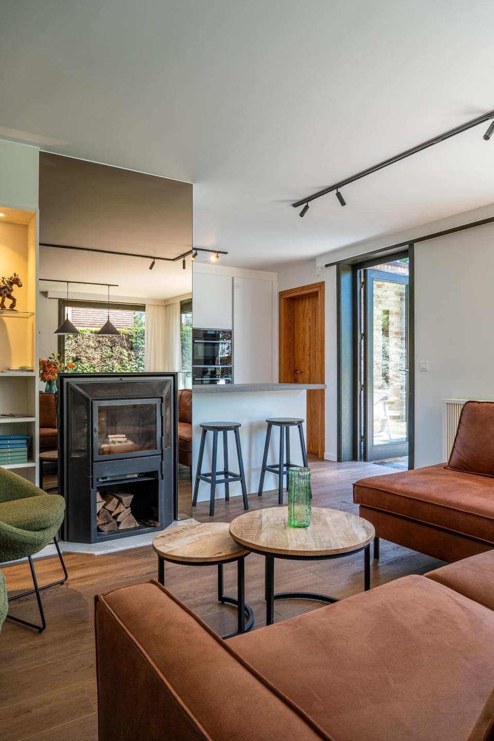 Living room, Seating area, Garden view, Garden view, fireplace, fireplace