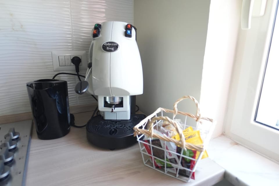 Coffee/tea facilities, Kitchen or kitchenette