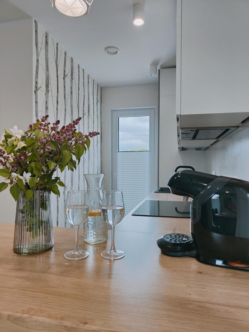 Coffee/tea facilities, Kitchen or kitchenette, Dining area, dishwasher