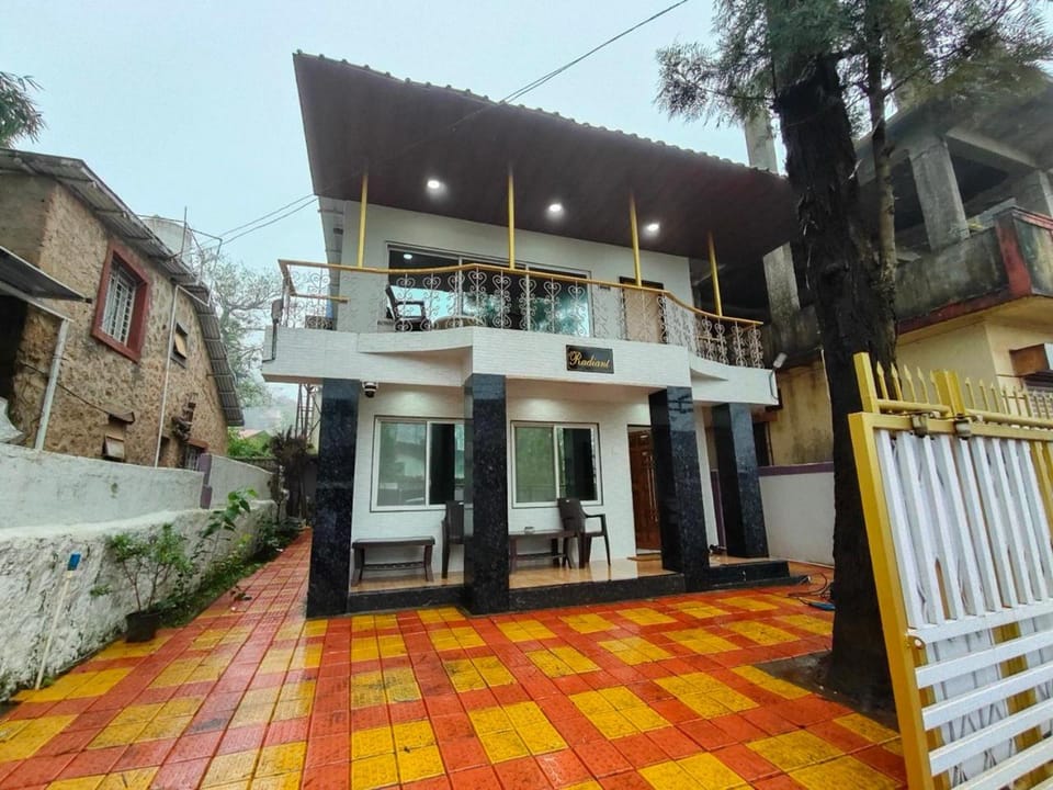 Radiant villa Villa in Maharashtra