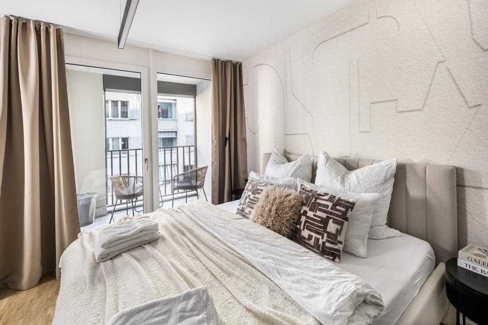 Bed, Balcony/Terrace, Bedroom