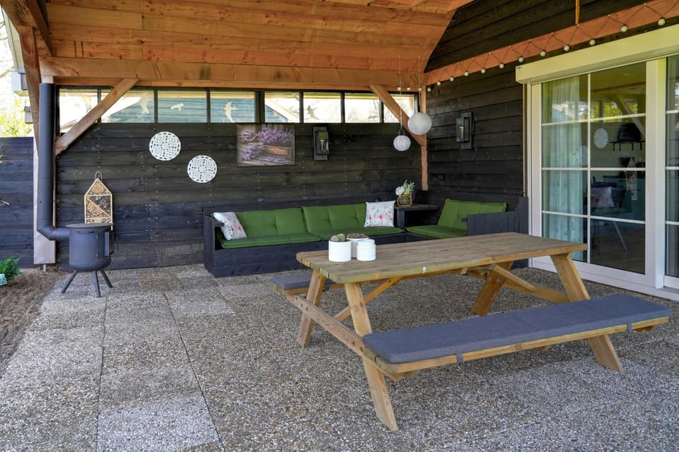 Patio, Balcony/Terrace, Internal: Not applicable to any particular room
