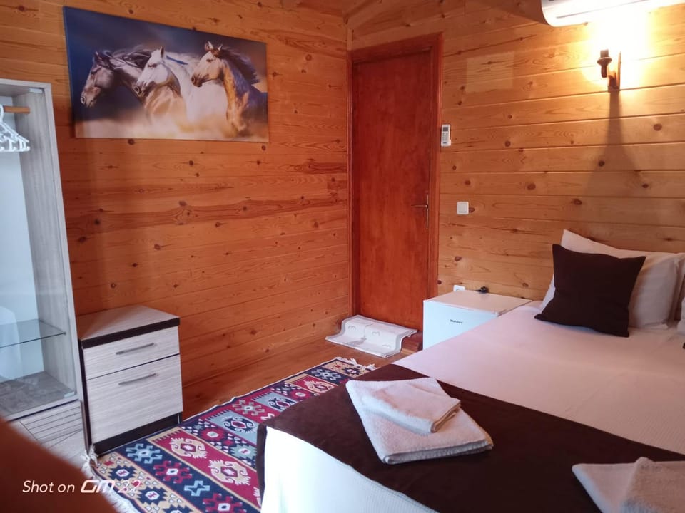 Efe Bungalov House in Antalya Province