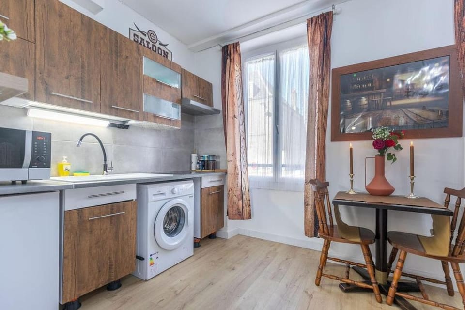 La tanière du Cowboy Apartment in Orléans