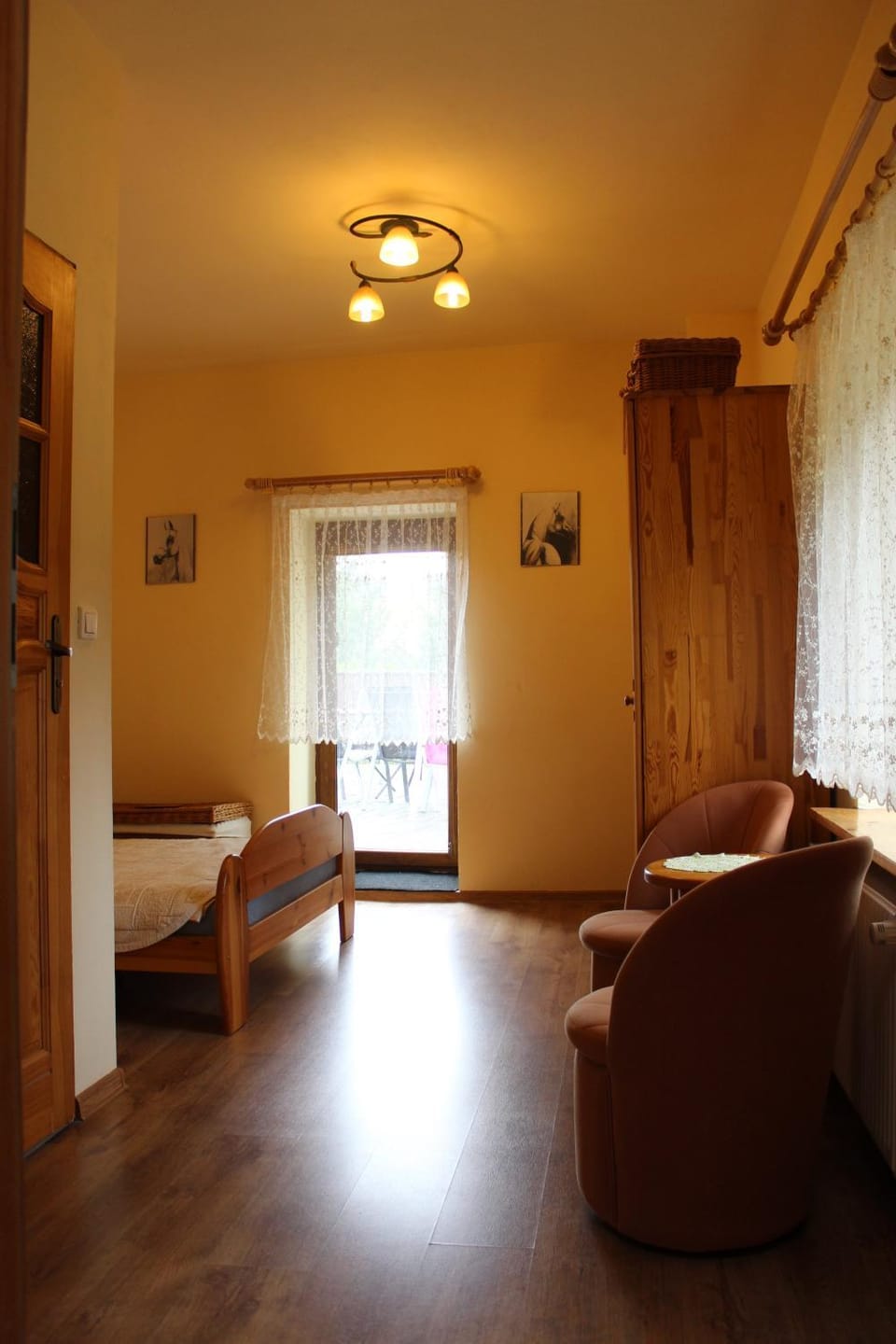 Photo of the whole room