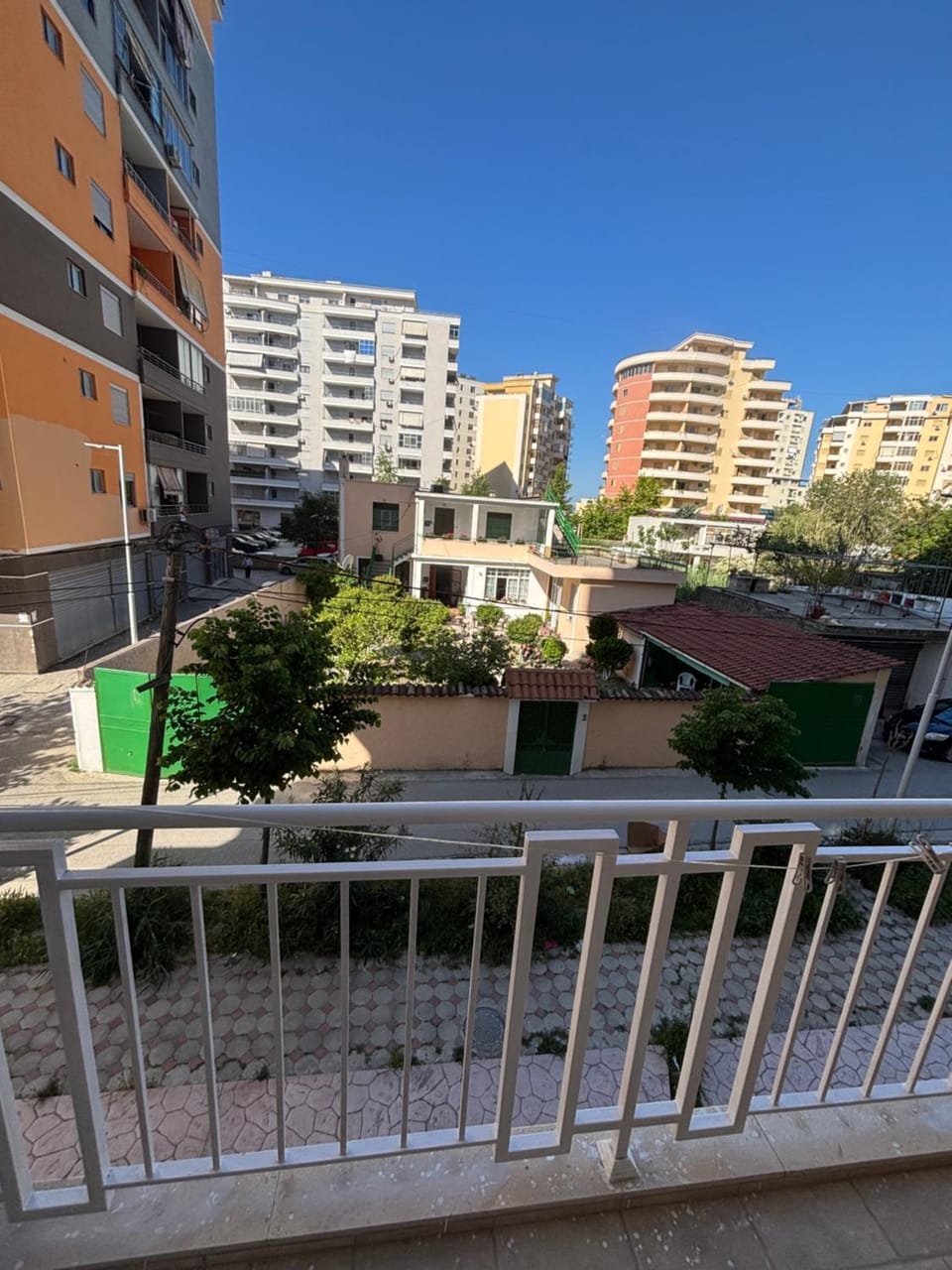 Neighbourhood, Balcony/Terrace, Street view