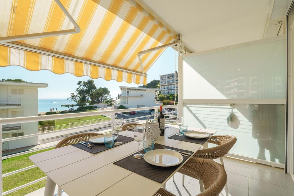 Day, Natural landscape, View (from property/room), Balcony/Terrace
