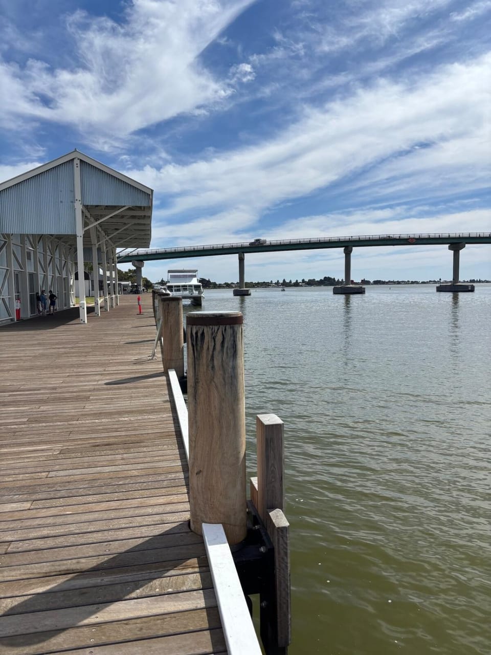 Seaside Daisy 3 Bedrooms 6 Beds House in Goolwa