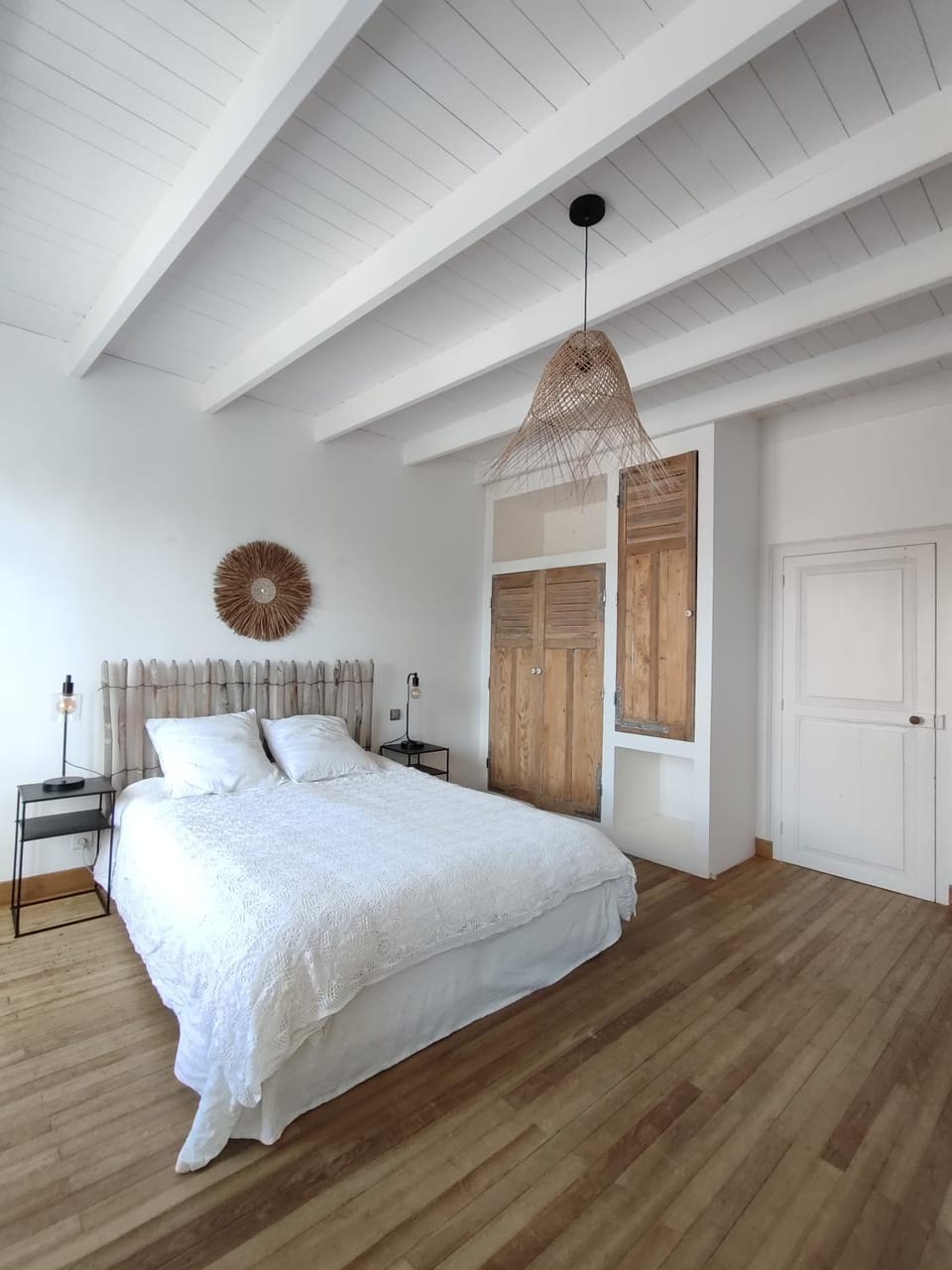 Bed, wardrobe
