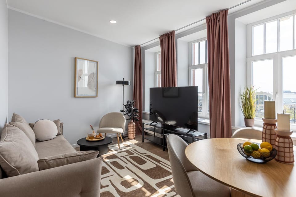 TV and multimedia, Living room, Seating area